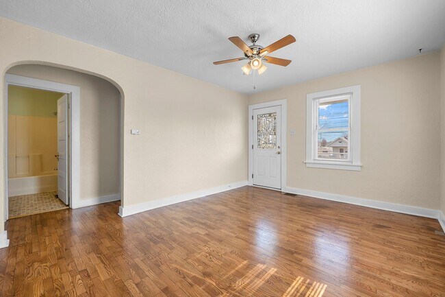 Foto del edificio - Charming home in Jackson, just minutes from Uptown!