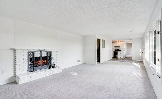 Foto del edificio - Perfect 4 bedroom count Home in Burnsville