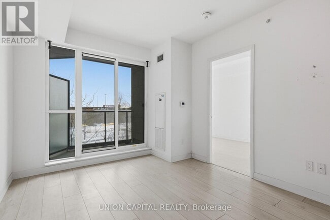 Building Photo - 31 Tippett Rd