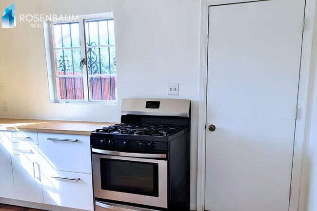 Foto del edificio - 3433 E Pima St