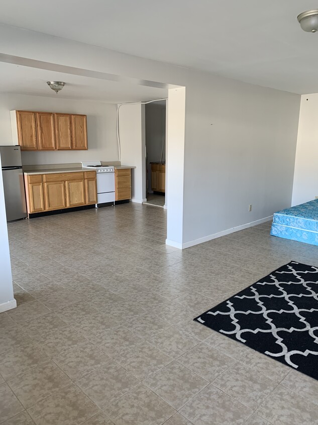 Foto principal - 810 W Main St