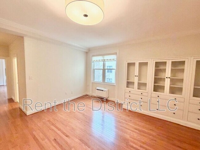 Foto del edificio - 3100 Connecticut Ave NW