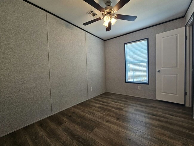 Foto del edificio - 549 Suwanee Dr