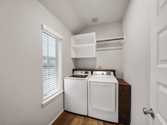 Foto del edificio - 10711 Ashlesha Ln