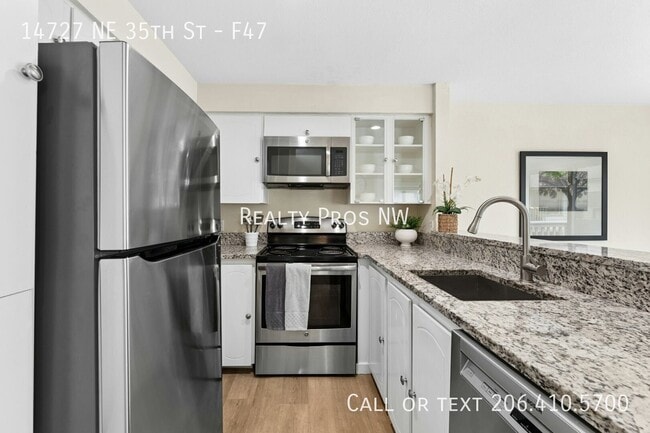 Photo - 14727 NE 35th St-F47 House