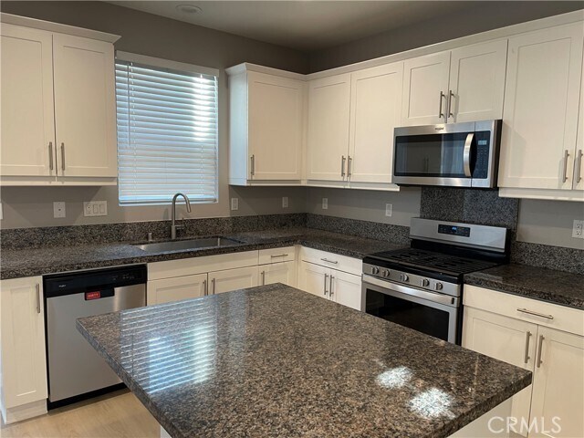 Building Photo - 7002 Silverado St