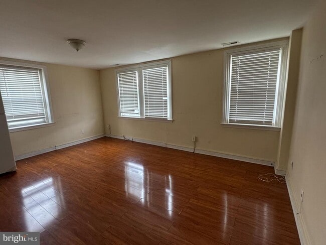 Building Photo - 7028 Castor Ave