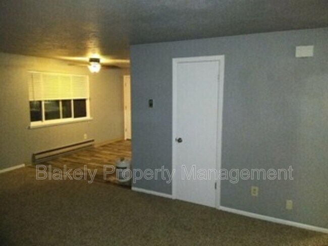 Foto del edificio - 1370 S Vermont Ave