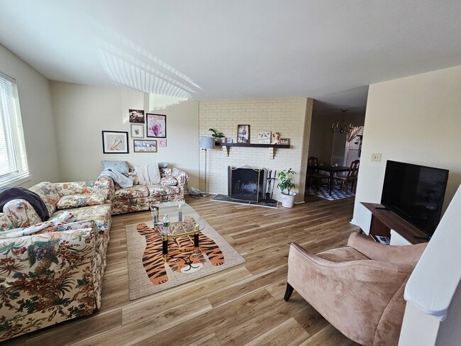 Foto del edificio - 222 Harvest Dr