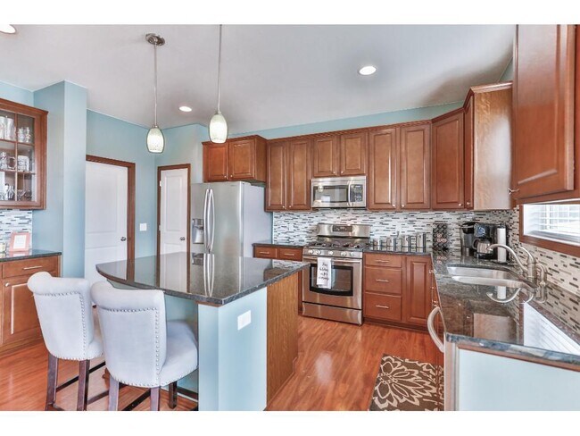 Building Photo - 1822 Spring Creek Dr