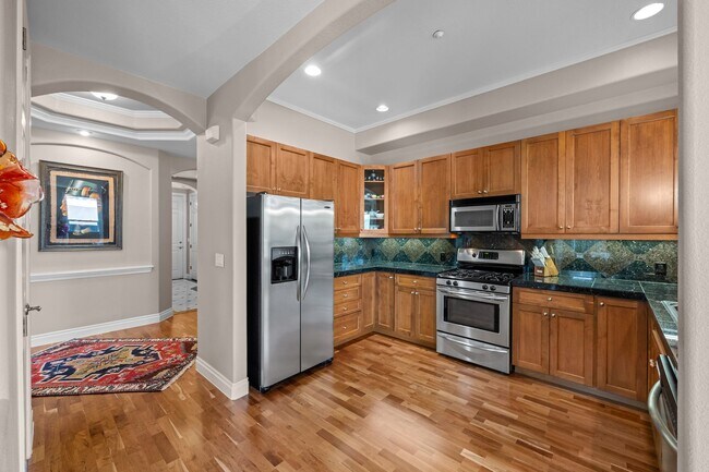 Building Photo - Come see this gorgeous top-level condo in Cherry Creek!