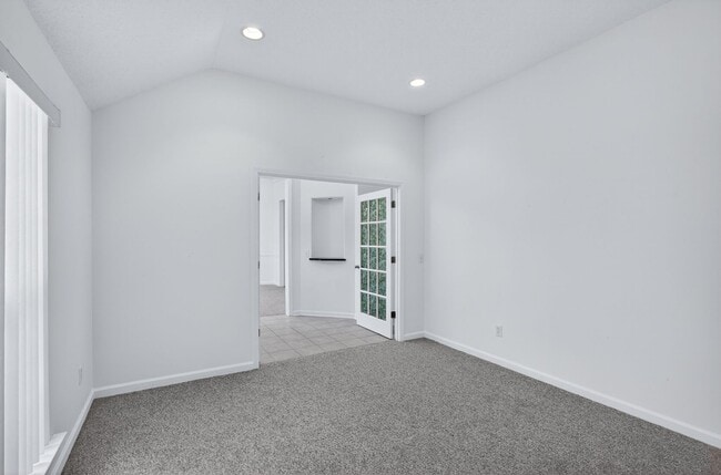 Building Photo - 568 Marshview Dr