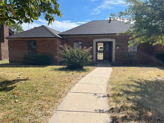 Building Photo - 213 Circleview Dr S