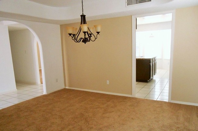 Building Photo - 6308 Loma de Cristo Dr