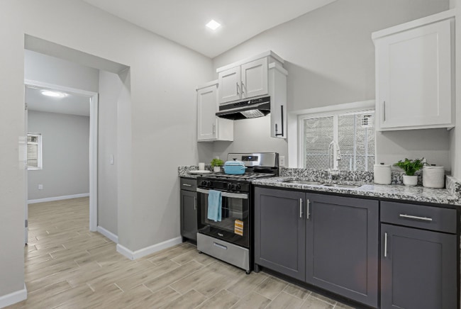 Building Photo - 9207 Santa Rosalia Ct