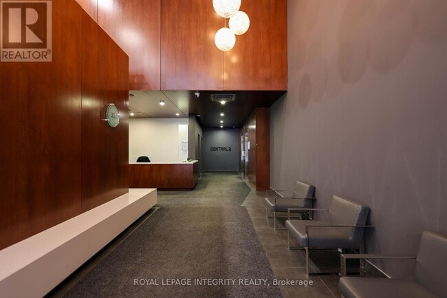 Building Photo - 360 McLeod St