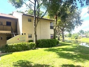 Building Photo - 3817 Cocoplum Cir