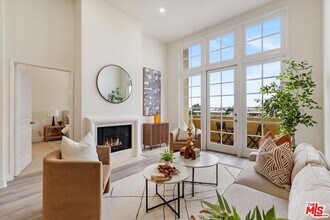 Building Photo - 1225 Armacost Ave