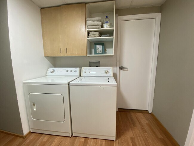 Foto del edificio - 6040 Reese Hill Rd