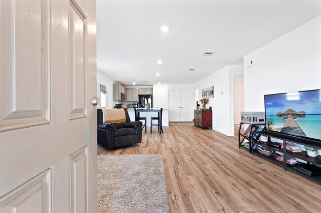 Building Photo - 14414 Boyton Holw Trce