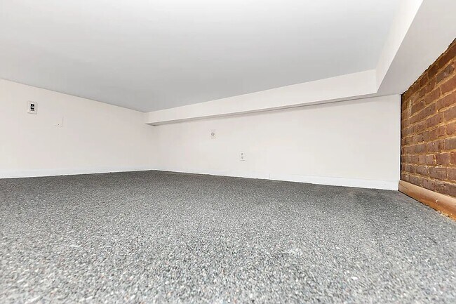 Foto del edificio - 23 W 94th St