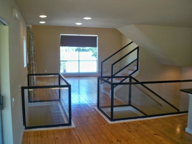 Building Photo - 1223 Urban Lofts Dr