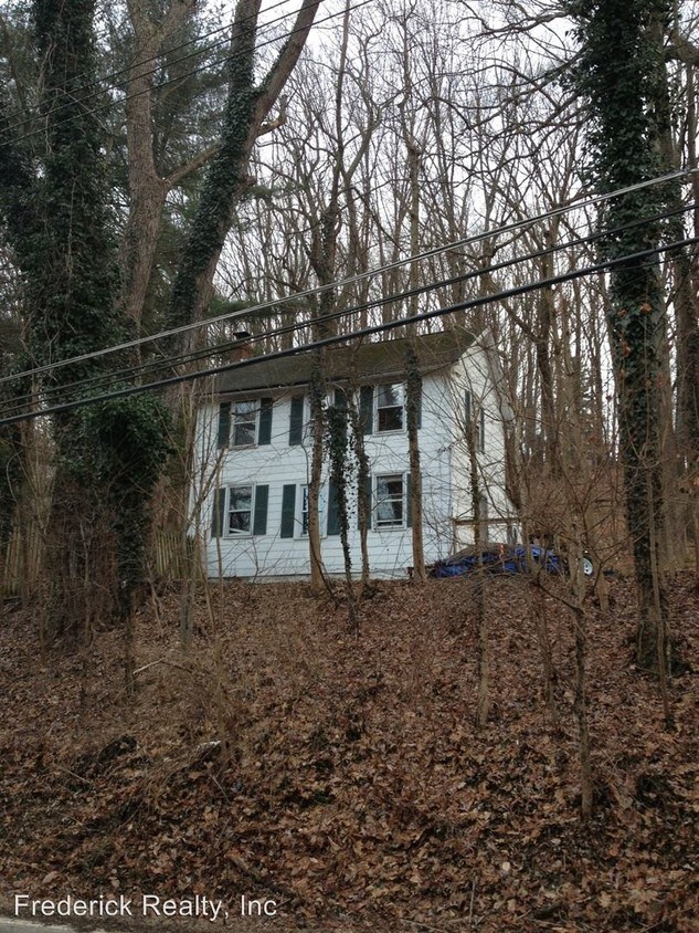 1817 Hillside Rd, Stevenson, MD 21153