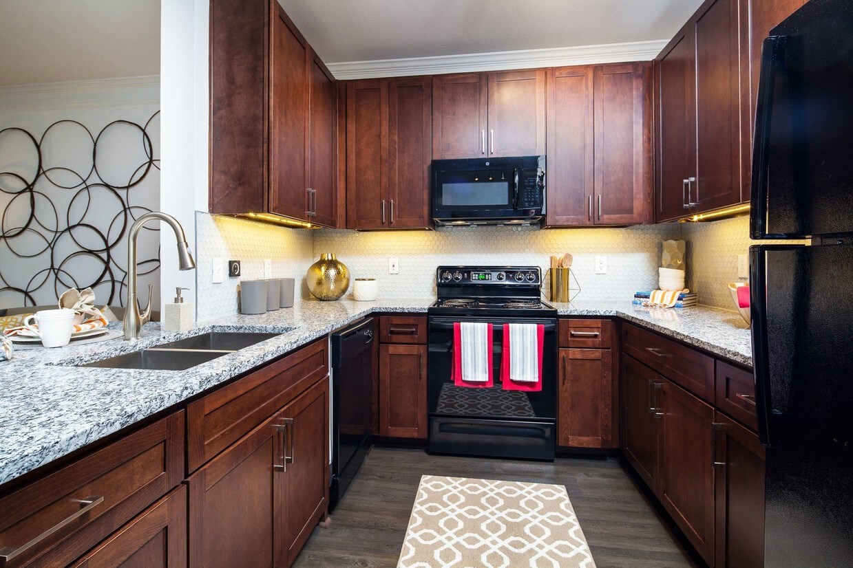 Cortland Portico Apartments in Duluth, GA