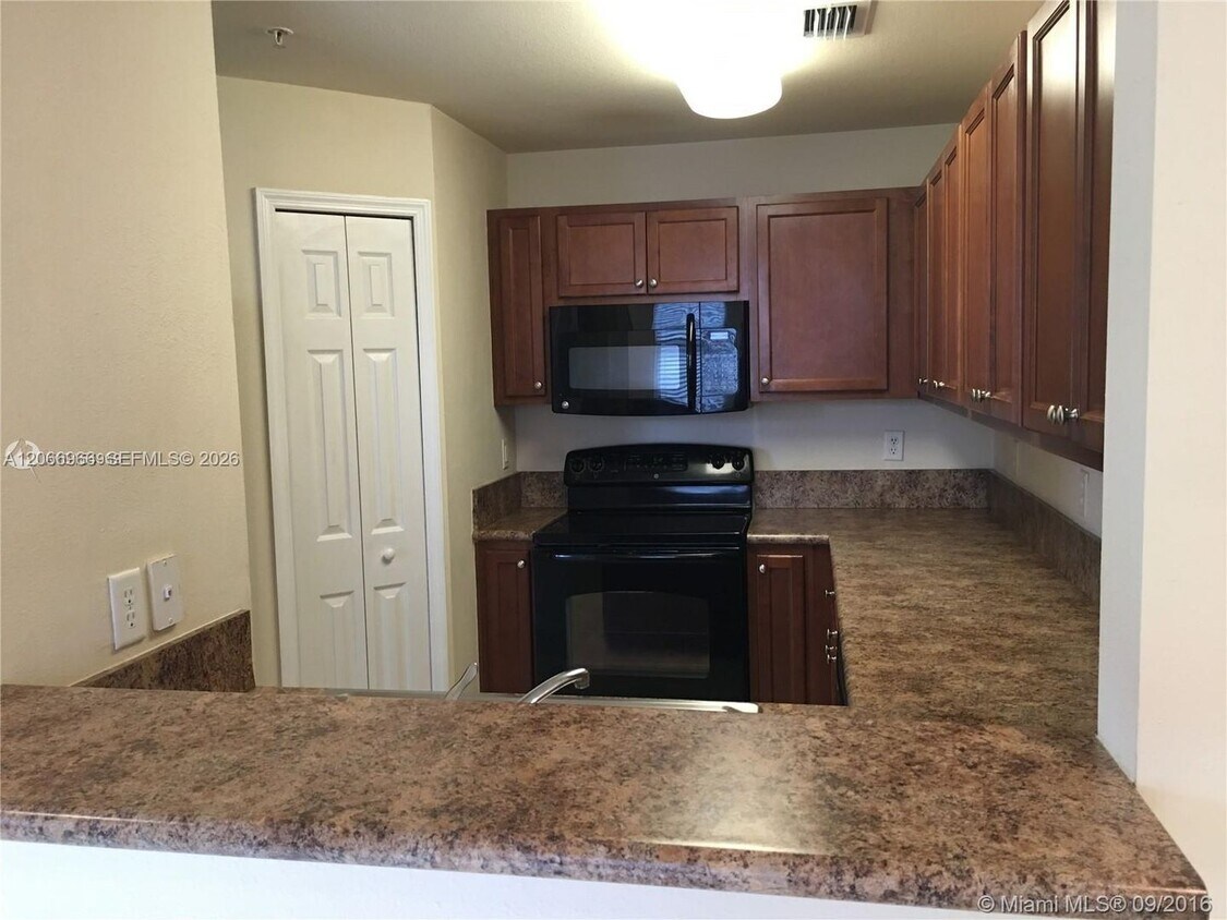 Photo - 11503 NW 89th Street 103