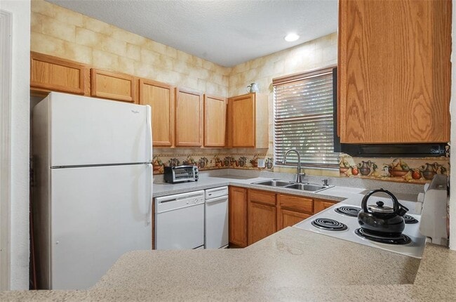 Building Photo - 2139 Golden Oak Ln
