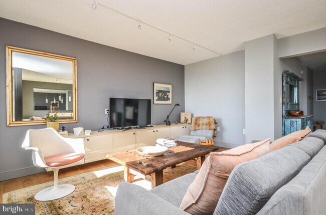 Foto del edificio - 4242 East-West Hwy