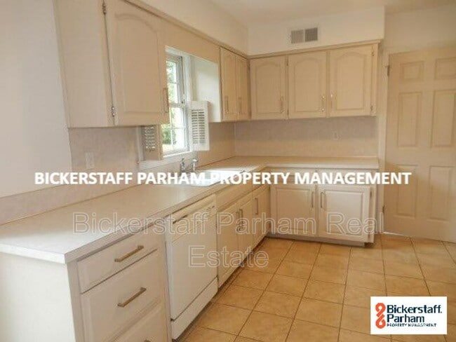 Building Photo - 5649 Canterbury Dr