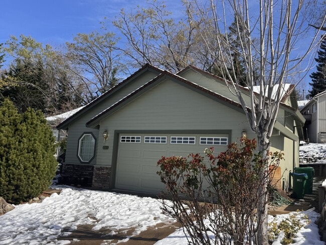 Building Photo - 124 Success Mine Loop