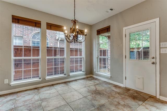 Building Photo - 1441 Golf Club Dr