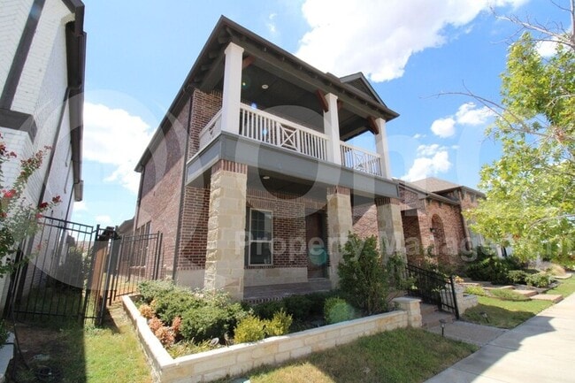 Building Photo - 4404 Blue Holly Blvd