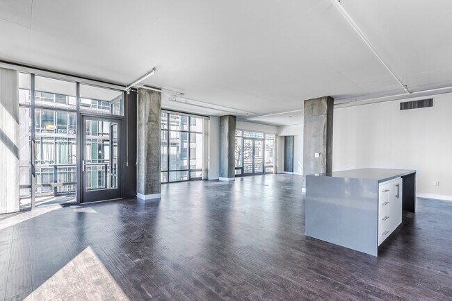 Photo - 1111 S Grand Ave Townhome