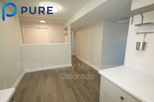 Building Photo - 1606 Cottonwood Dr