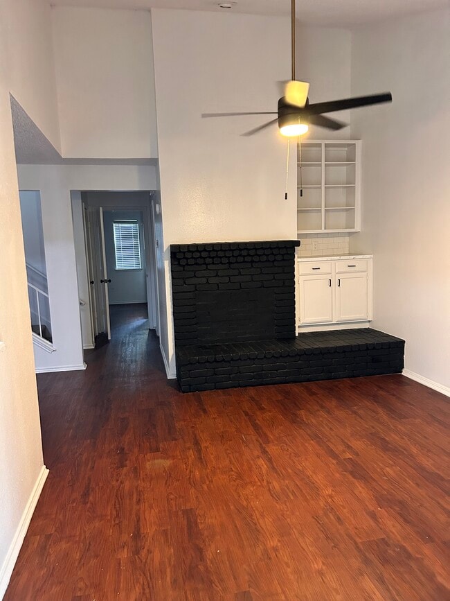 Foto del edificio - 9615 Dalewood-A