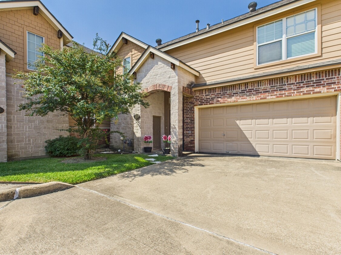 Photo - 1808 W Villa Maria Rd (Bryan, TX)