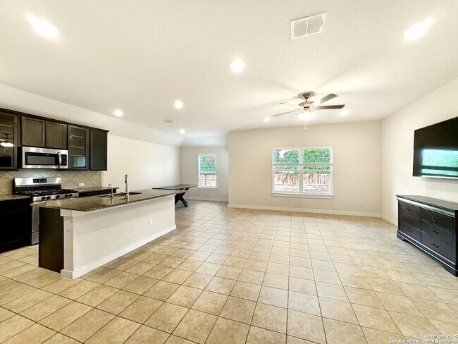 Foto del edificio - 4351 W Vasquez Cir