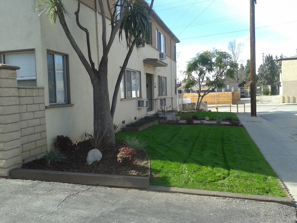 Foto principal - 6400 Roble Ave