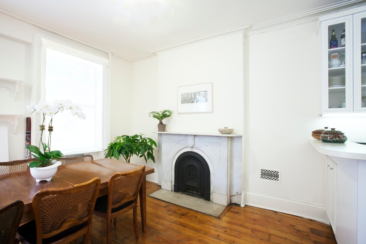 Primary Photo - 31 Stuyvesant St