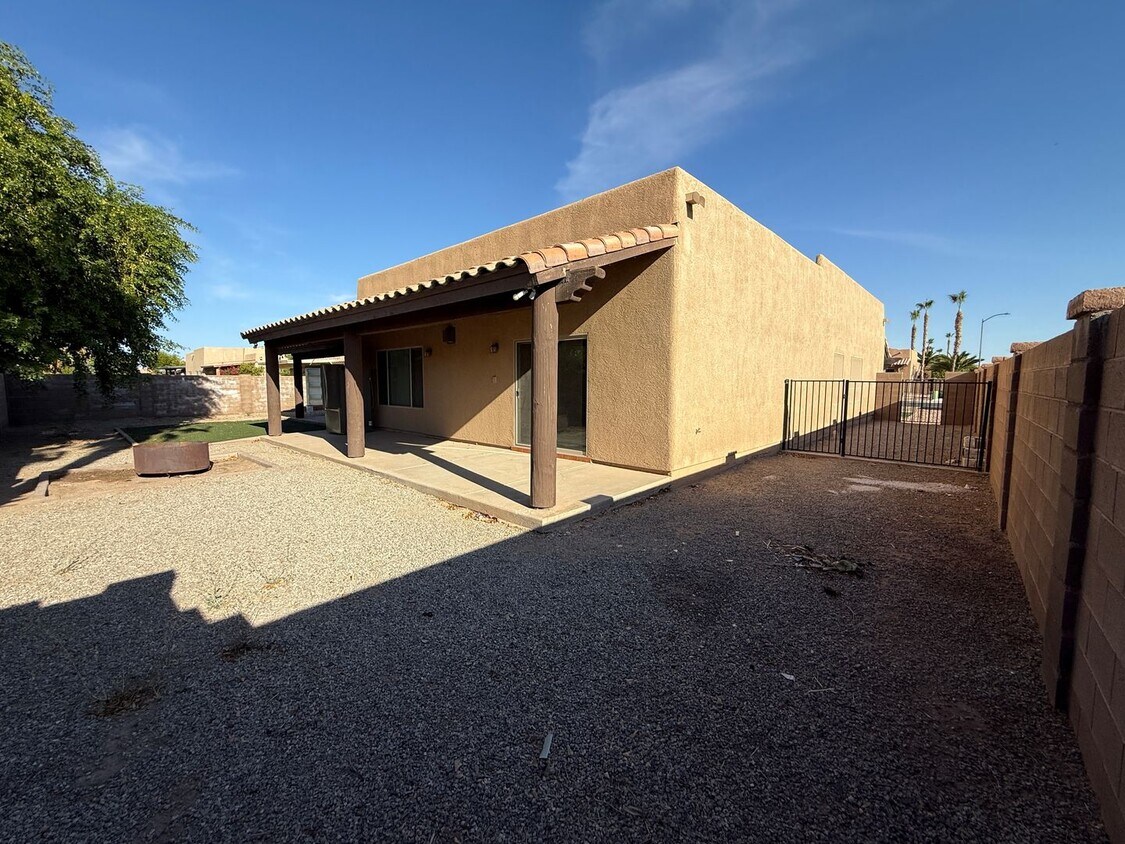 Building Photo - Barkley Ranch Corner Lot Home with 3 Car G...
