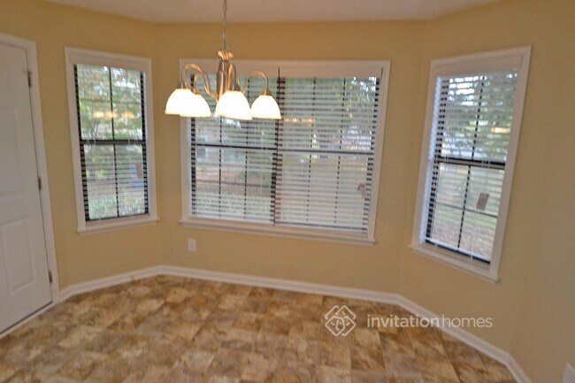 Building Photo - 5152 Edinburgh Ct NW