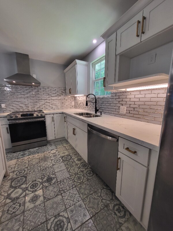 Foto del edificio - 40492 Pearl Rd
