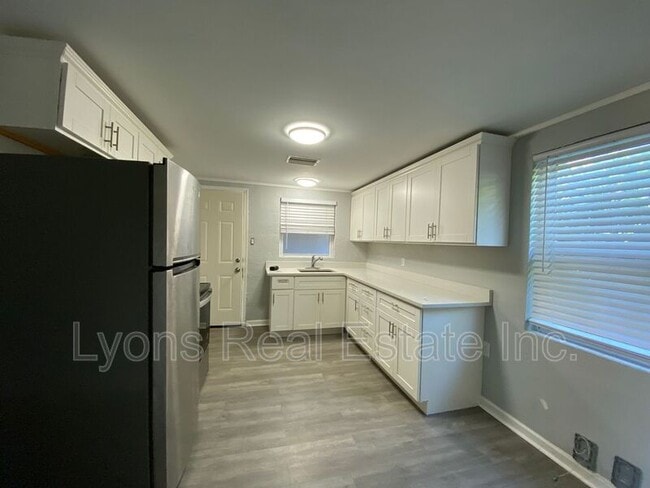 Foto del edificio - 1537 Piney Rd