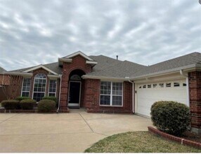 Building Photo - 15723 Wrangler Dr