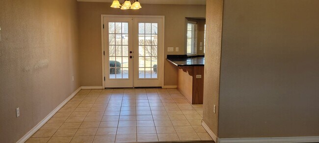 Building Photo - COLLEGE PARK  HOME SPILT BEDROOM PLAN