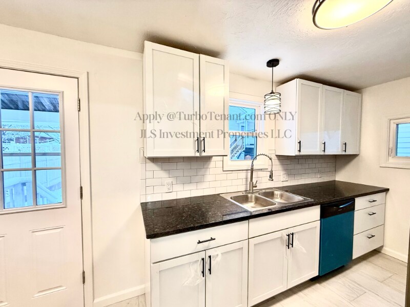 Foto principal - 341 N 6th Ave