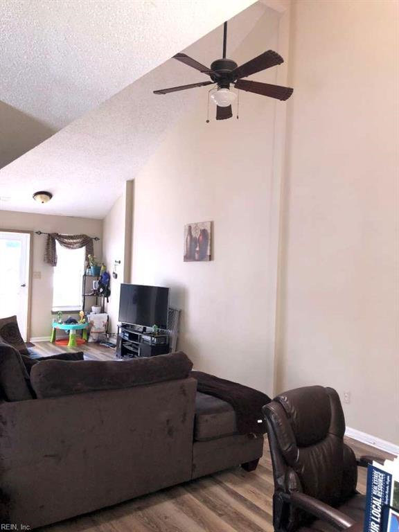 Foto principal - 5545 Maple Cluster Ct
